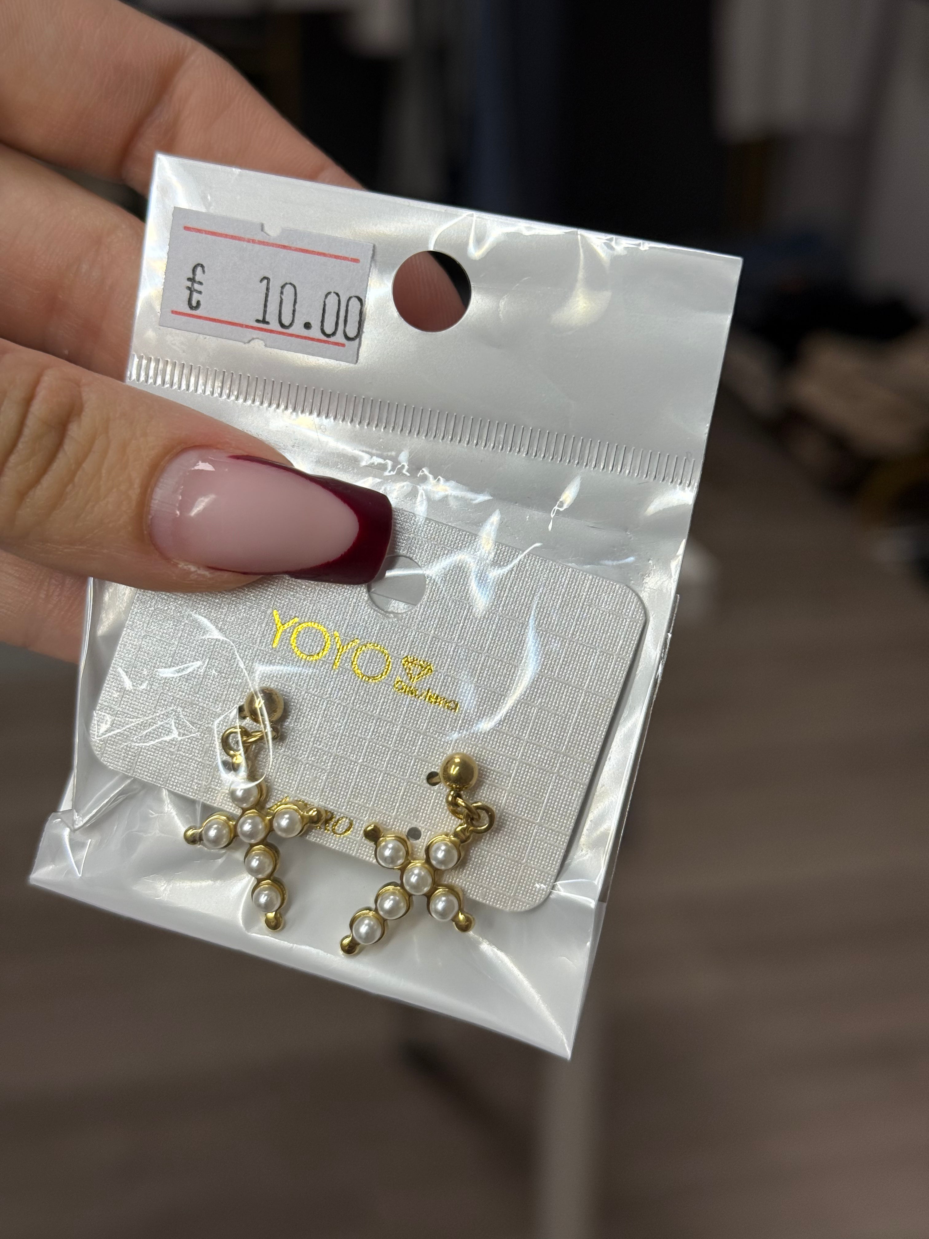 Cross Pearl Earrings — Brincos Cruz com Pérolas